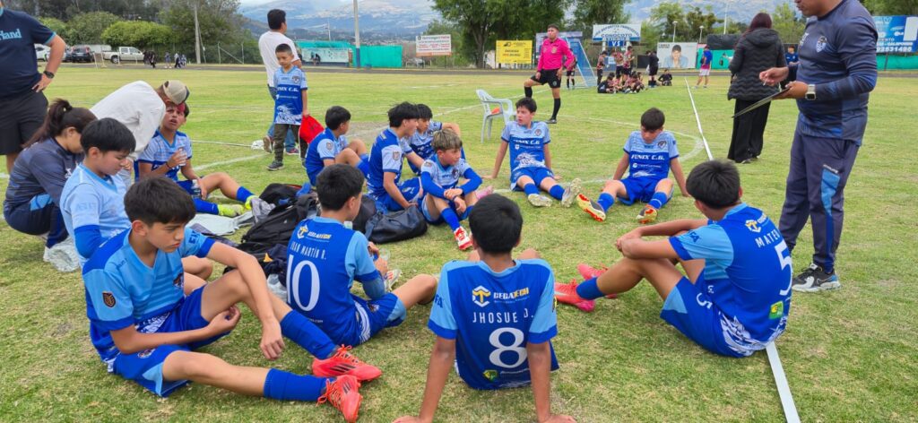 PROMO 2X1 EN LA ESCUELA DE FÚTBOL FÉNIX C.G. | INICIA EL AÑO COMO CAMPEÓN ⚽🏆 