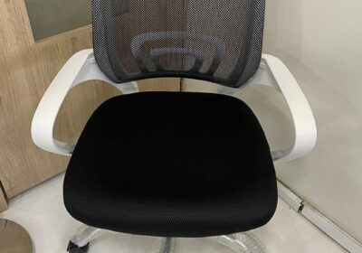 SILLAS ERGÓNOMICAS GIRATORIAS GLORIA, PERFECTAS PARA EL HOGAR - Tabacundo SILLA-GLORIA-BLANCO-Y-NEGRO