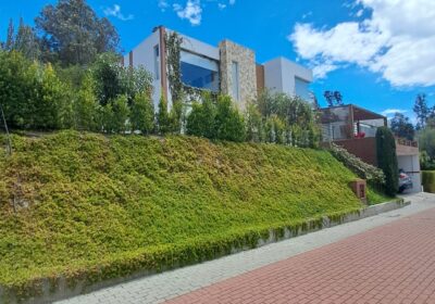 SE VENDE CASA hermosa, luminosa con magnifica vista TANDA NAYÓN - QUITO casa-nayon-015