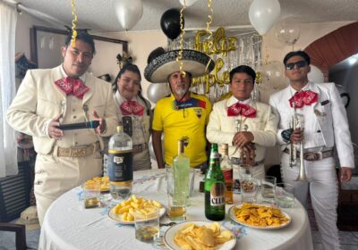 Mariachis en Quito - Serenata de Lujo 24h en Quito 🎺 ¡Mariachi Quito Azteca desde $35! mariachi-quito-azteca-002-2