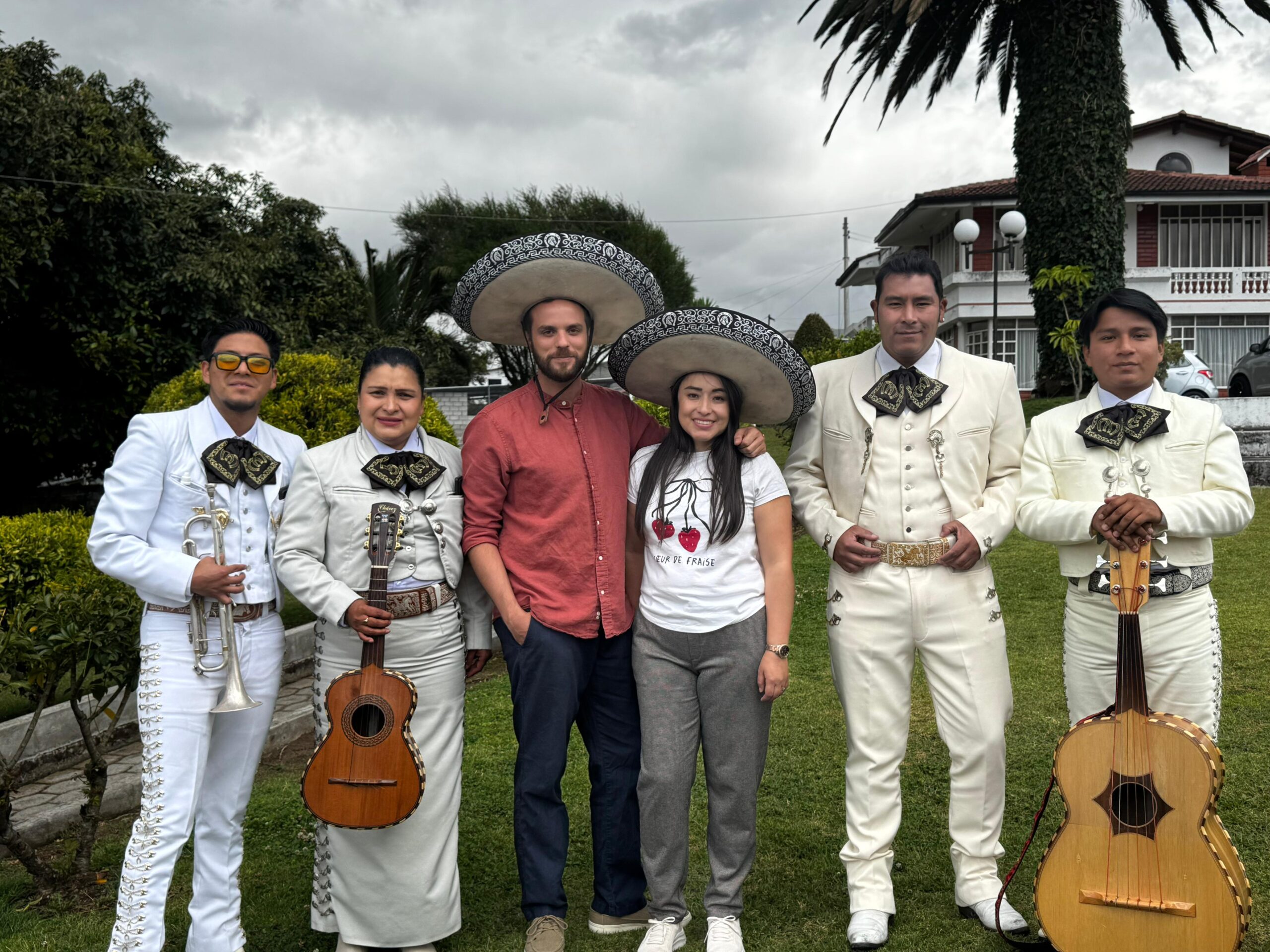 Mariachis en Quito desde $35 | Serenatas desde $35 🎺