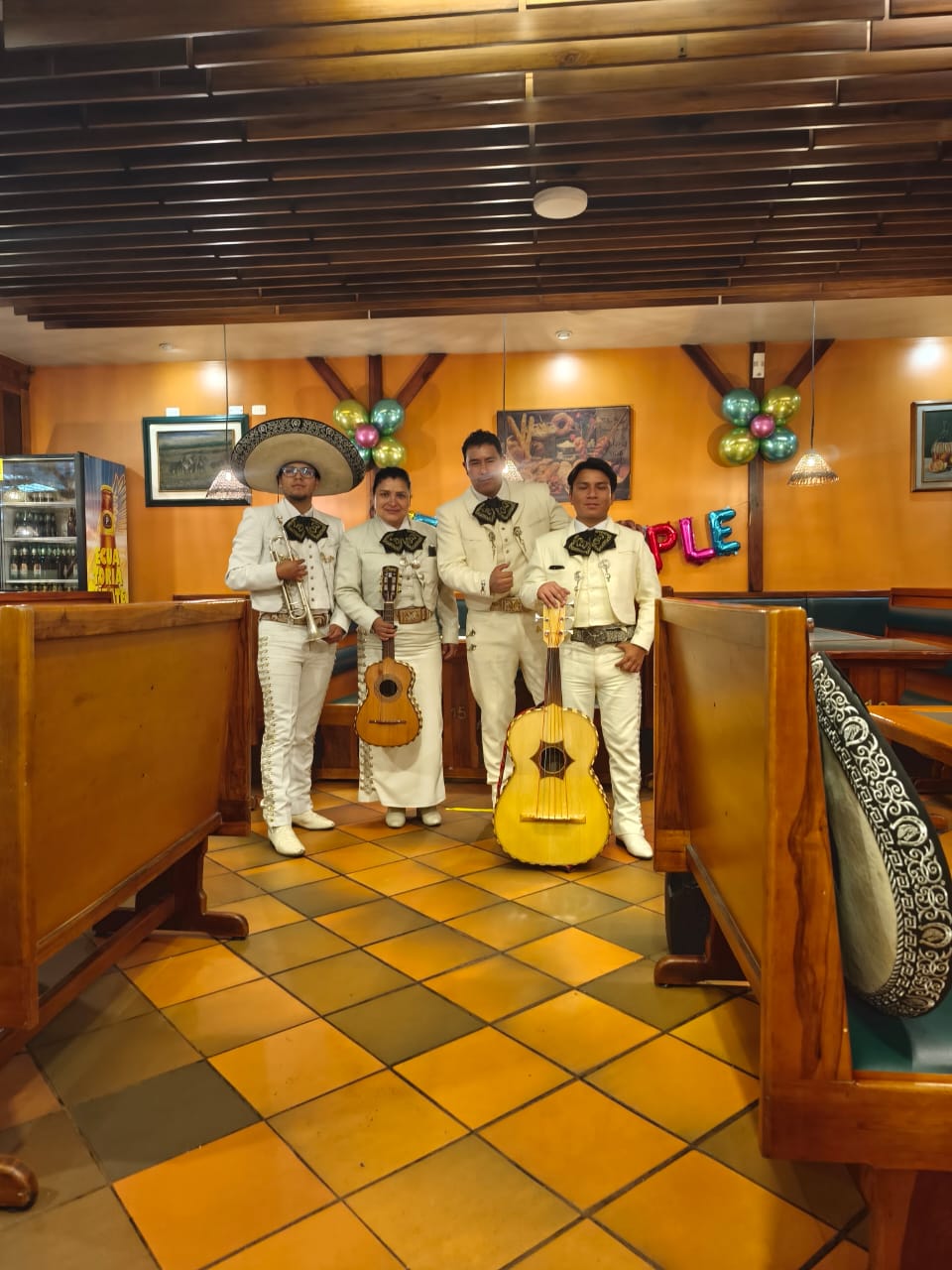 El Mejor Mariachi de Quito | 🎺 Mariachi Quito Azteca – Sur, Centro, Norte y Valle de los Chillos