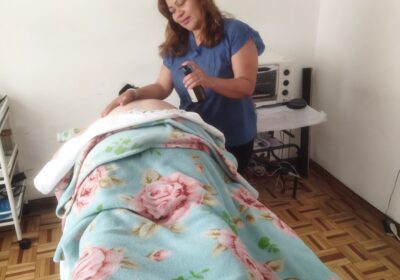 masajes a domicilio quito, masajistas en quito, masajes relajantes quito, chocolaterapia quito, masajes antiestres, radiofrecuencia facial quito, barras de access quito, limpieza facial profunda, exfoliacion corporal, bambuterapia quito, masajes con piedras calientes, spa a domicilio quito, tratamientos faciales quito, velo de colageno, mascarilla hidroplastica, servicios de masajes quito, bienestar a domicilio, masajista profesional quito, cuidado de la piel quito, masajes para la ansiedad - Quito Ecuador 40151