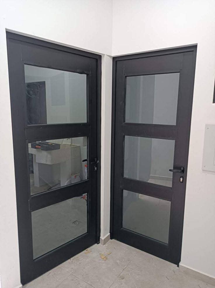 INSERMAK ALUMINIO Y VIDRIO TEMPLADO 0998564049