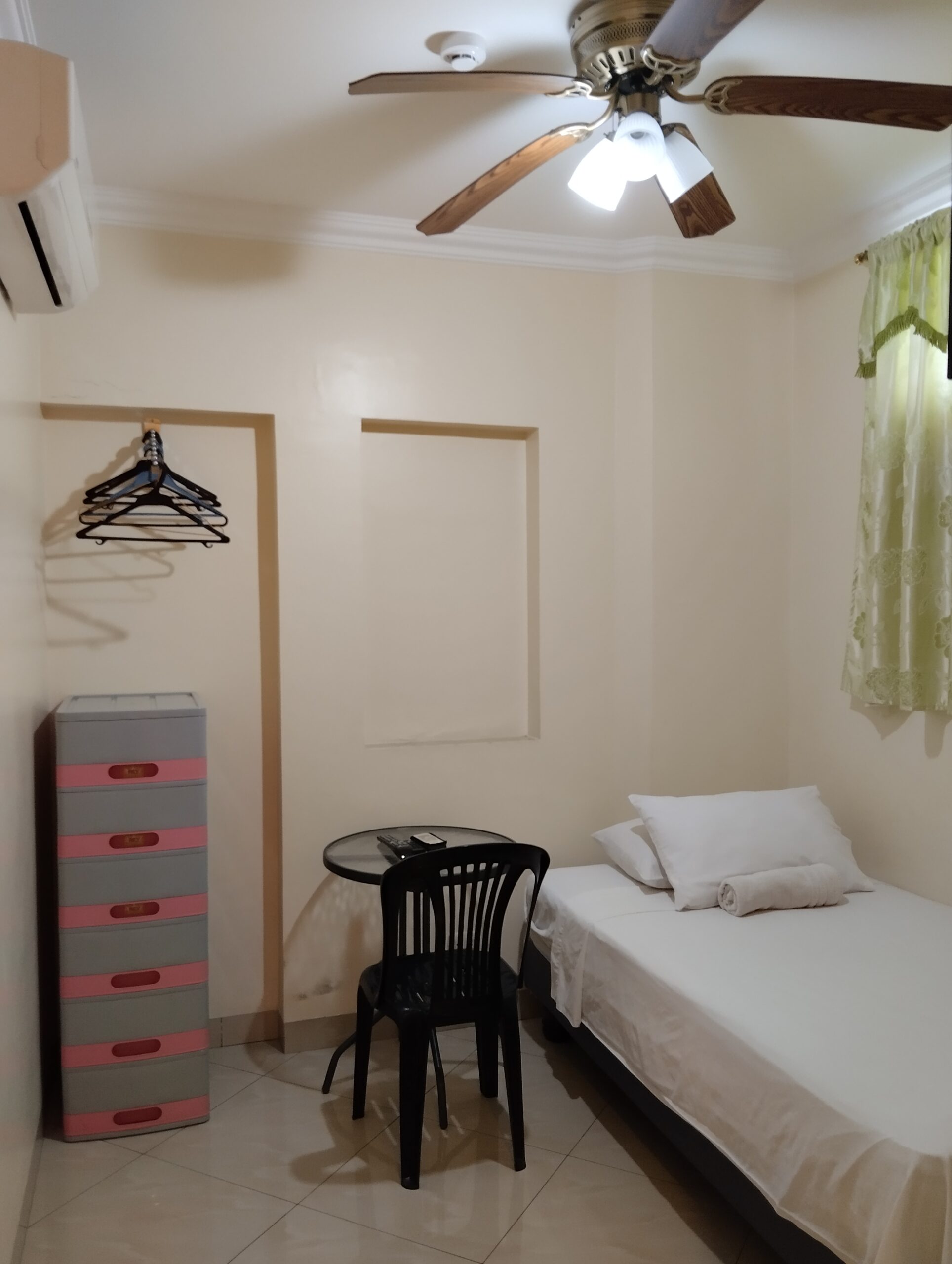 ALQUILER DE HABITACIONES AMOBLADAS CON BAÑO PRIVADO