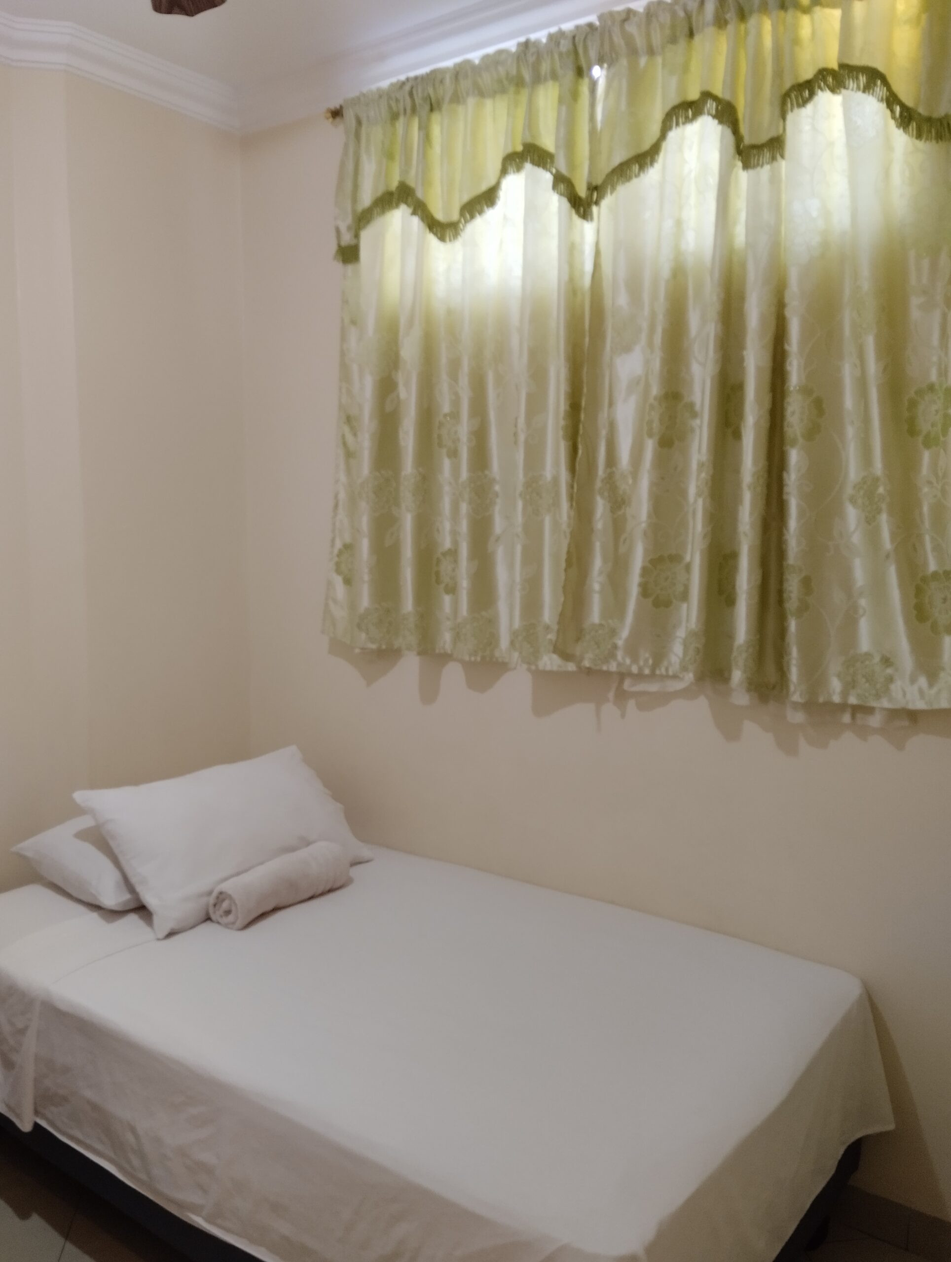 ALQUILER DE HABITACIONES AMOBLADAS CON BAÑO PRIVADO