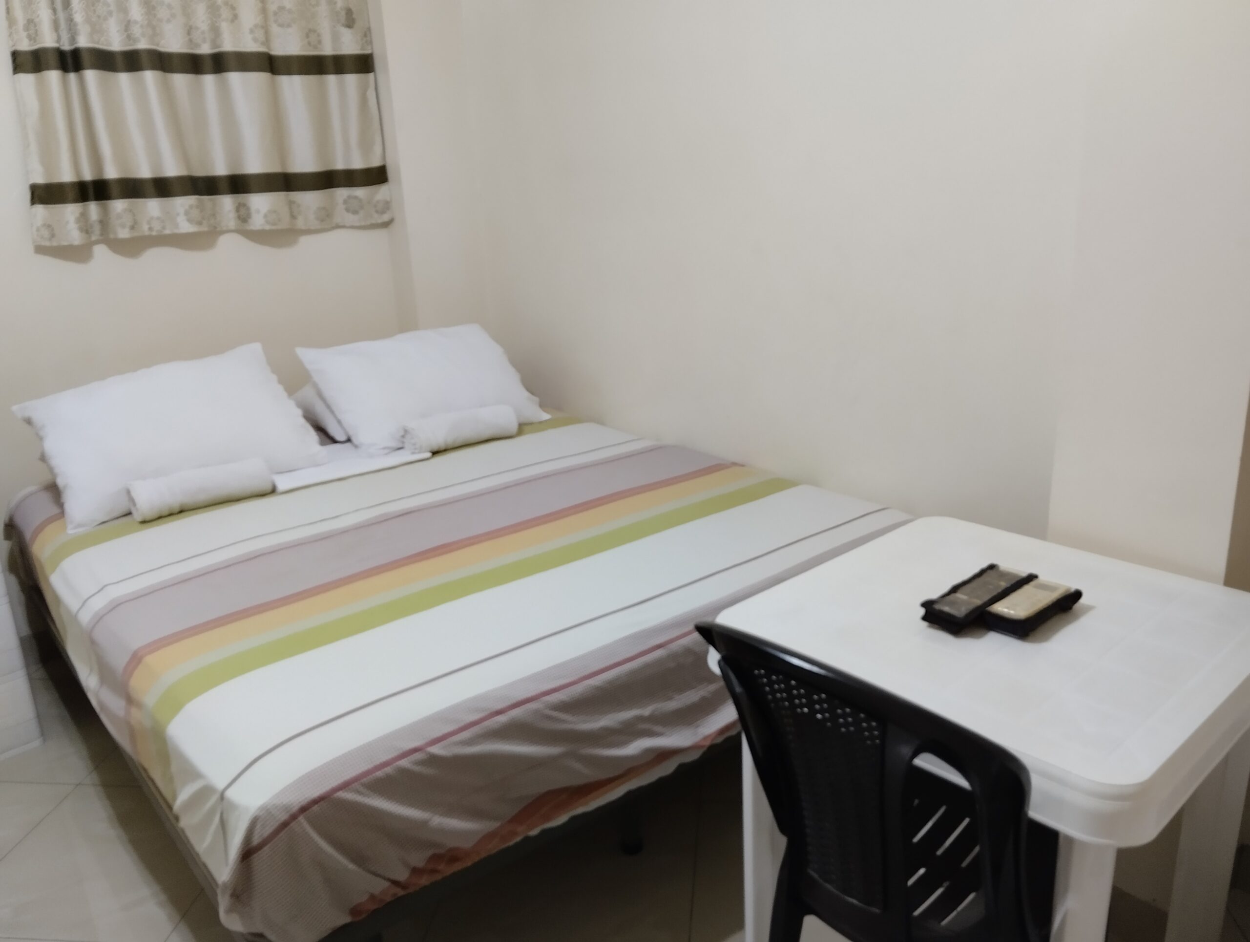 ALQUILER DE HABITACIONES AMOBLADAS CON BAÑO PRIVADO