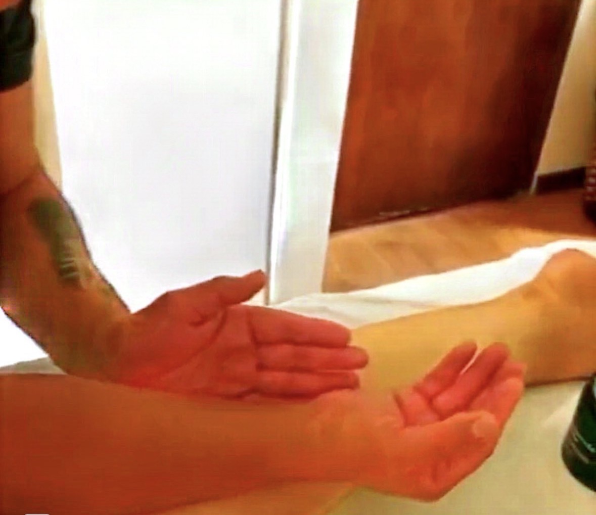 ¡VEN RELÁJATE MUJER! ✨ Regálate un momento para ti, tu cuerpo y tu bienestar